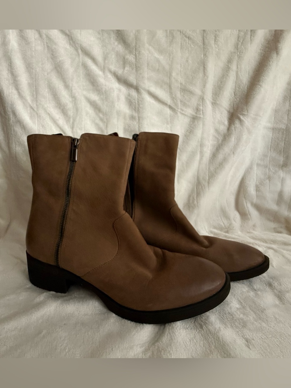 Kenneth Cole Women's Brown Side-Zip Ankle Boots